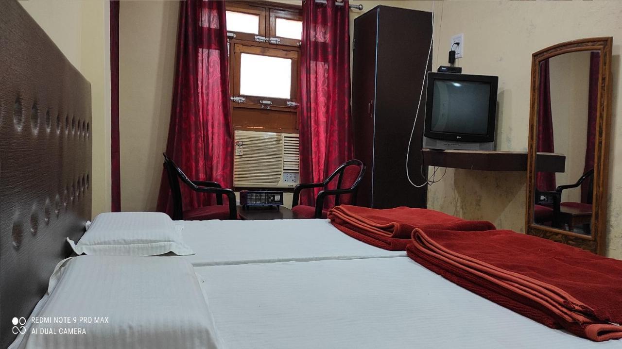 Hotel Avadh Balrāmpur Exteriér fotografie