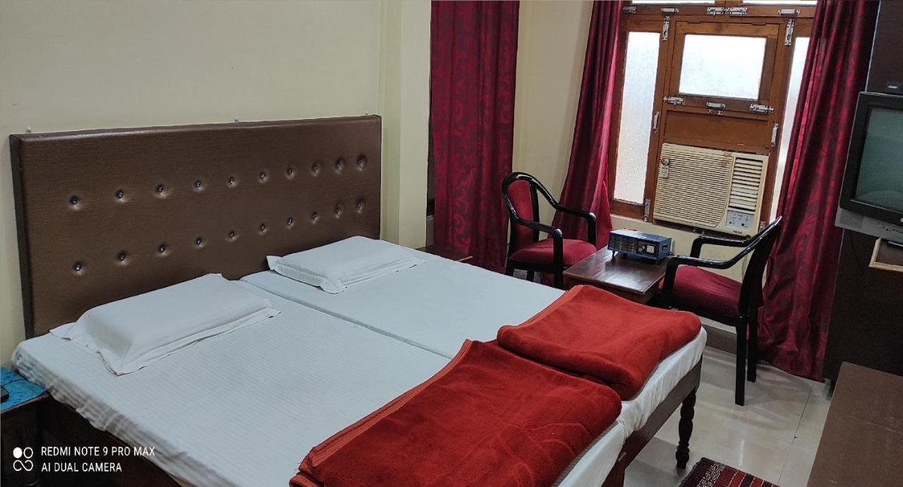 Hotel Avadh Balrāmpur Exteriér fotografie